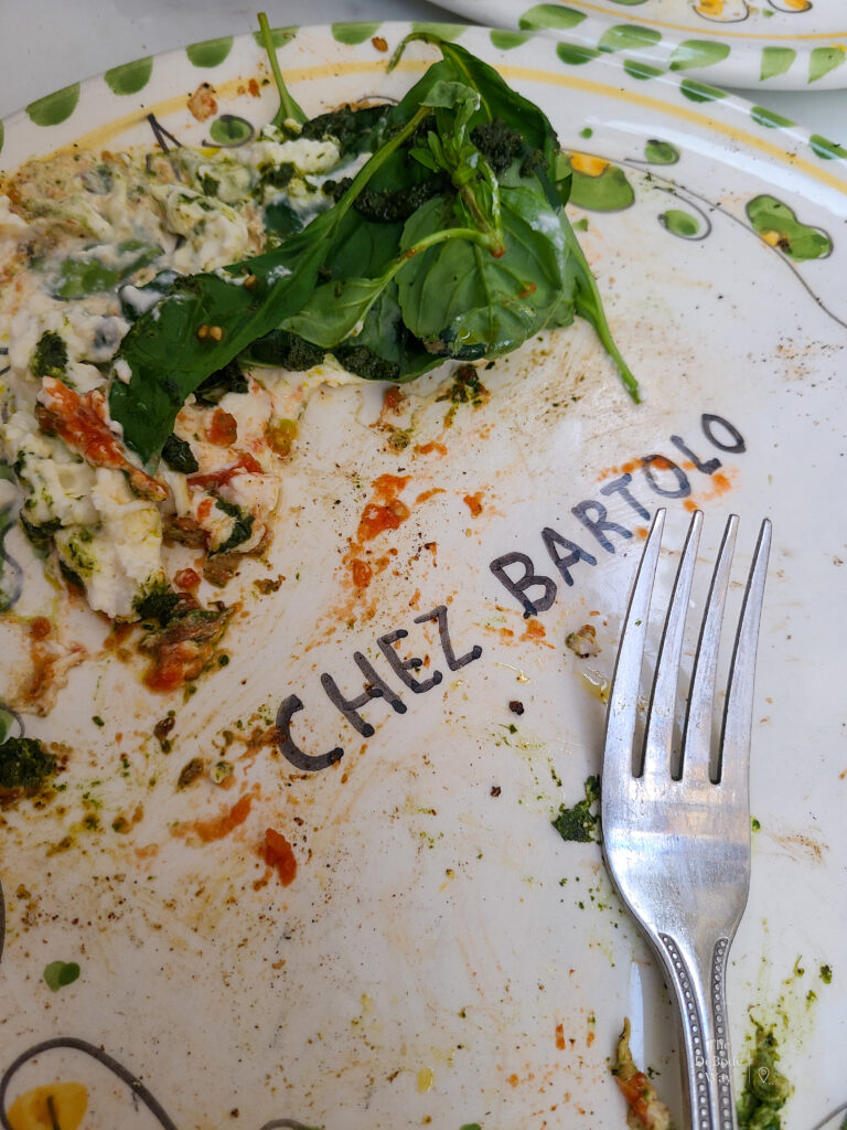 Empty pizza plate at Chez Bartolo Paris