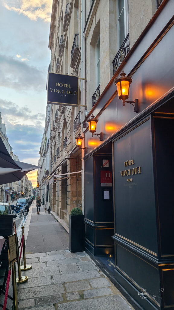 Outside entrance at the Hotel Vinci Due Paris